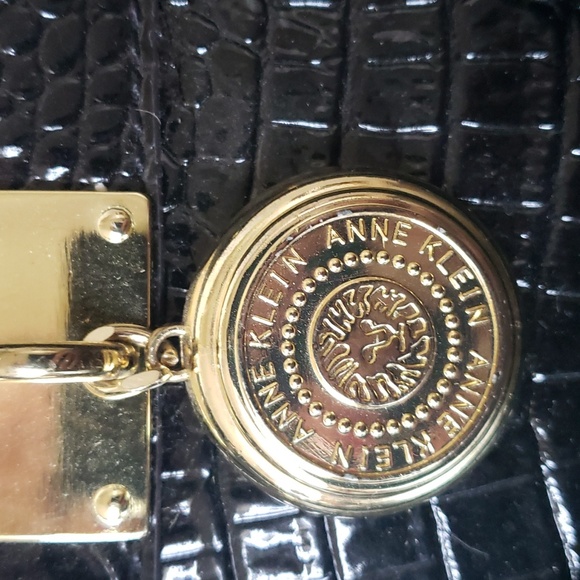 Anne Klein black hand bag purse like new - Picture 2 of 4